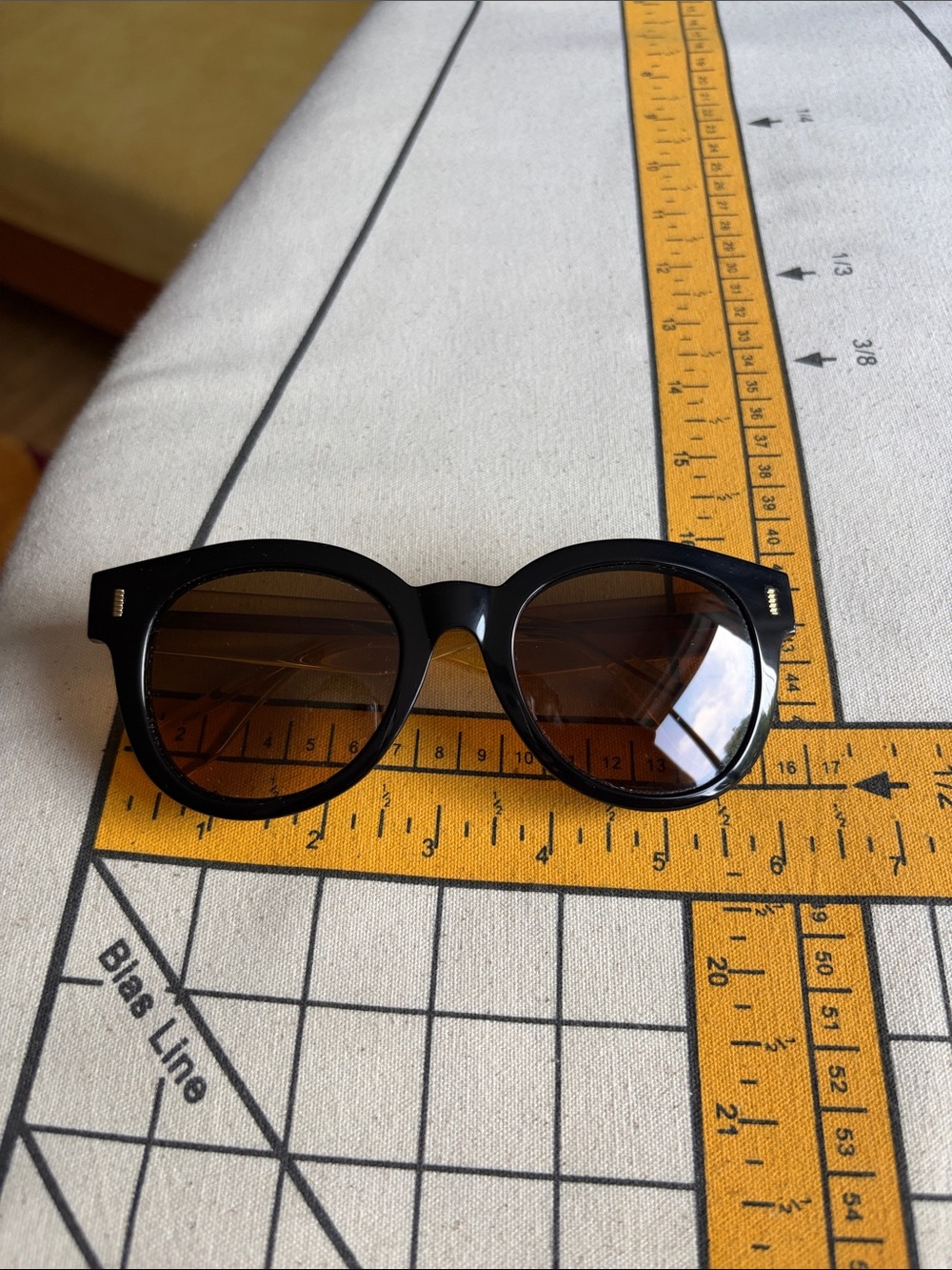 Mario Hernandez Black Round Women’s Sunglasses with Brown Lenses, amber temple
